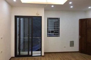 Cần bán nhà riêng 3 phòng ngủ tại Liễu Giai, Quận Ba Đình, Hà Nội
