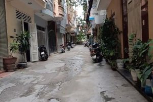 Cần bán nhà riêng 2 phòng ngủ tại Liễu Giai, Quận Ba Đình, Hà Nội