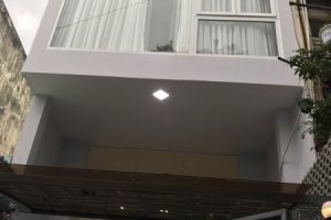 Cần bán nhà riêng 2 phòng ngủ tại Phường 6, Quận 10, Hồ Chí Minh