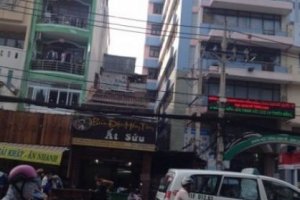 Cho thuê nhà phố 4 phòng ngủ tại Hồ Chí Minh