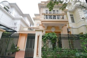 Cho thuê villa 4 phòng ngủ tại Phú Thượng, Quận Tây Hồ, Hà Nội