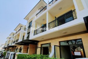 3 Bedroom Townhouse for sale in Phu Huu, Ho Chi Minh
