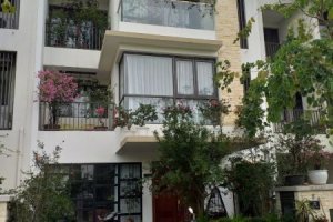 4 Bedroom Townhouse for sale in Thach Ban, Ha Noi