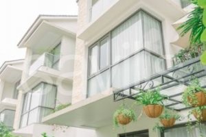 4 Bedroom Villa for sale in Long Bien District, Ha Noi
