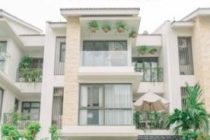 Cần bán nhà phố 4 phòng ngủ tại Thạch Bàn, Quận Long Biên, Hà Nội