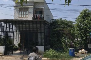 Cần bán nhà riêng 4 phòng ngủ tại Bến Cát, Bình Dương
