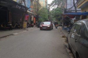 Cần bán nhà phố 4 phòng ngủ tại Láng Thượng, Quận Đống Đa, Hà Nội